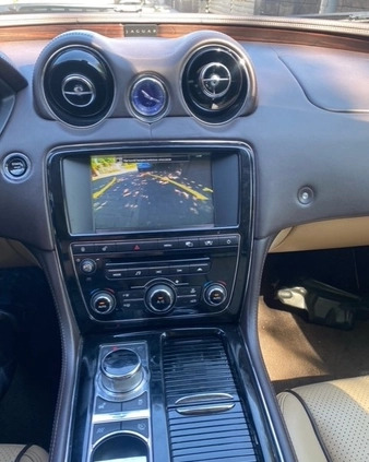 Jaguar XJ cena 48000 przebieg: 231000, rok produkcji 2010 z Radom małe 154